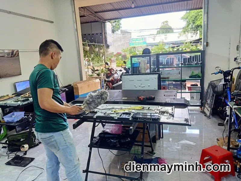 Sửa Tivi Tại Chung Cư Green River Giá Rẻ, Hỗ Trợ Tận Nhà 24/7, Bảo Hành 6-12 Tháng