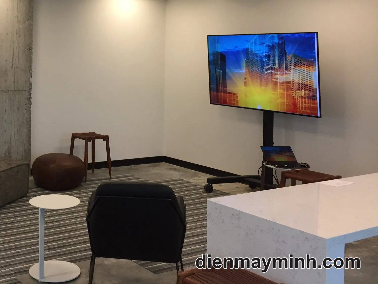 Cho Thuê Tivi Màn Hình Lớn Quận 11 – Hình Ảnh Sắc Nét, Miễn Phí Lắp Đặt