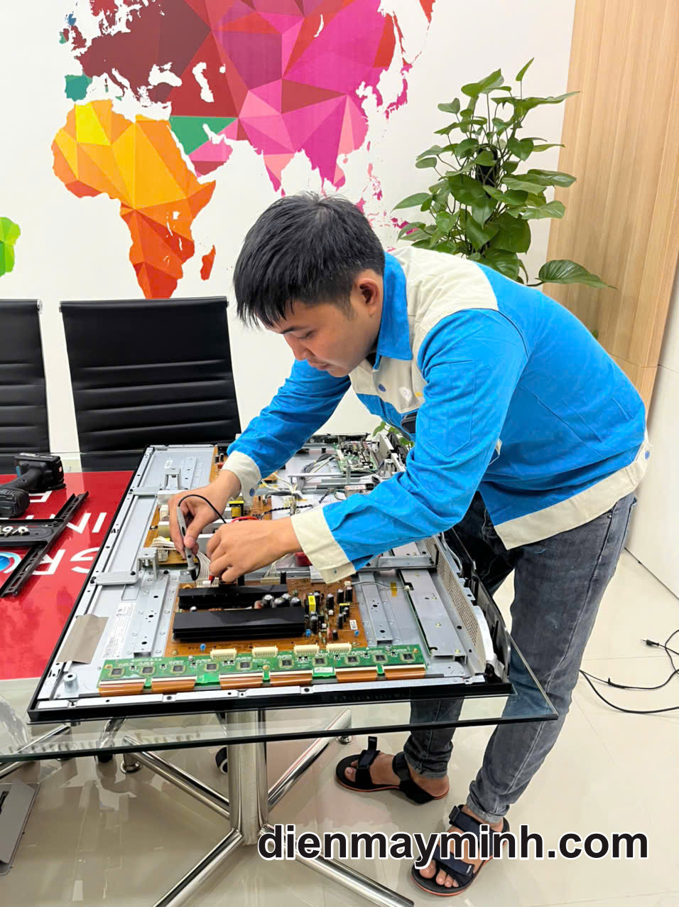 sửa tivi tại nhà Tân Thuận